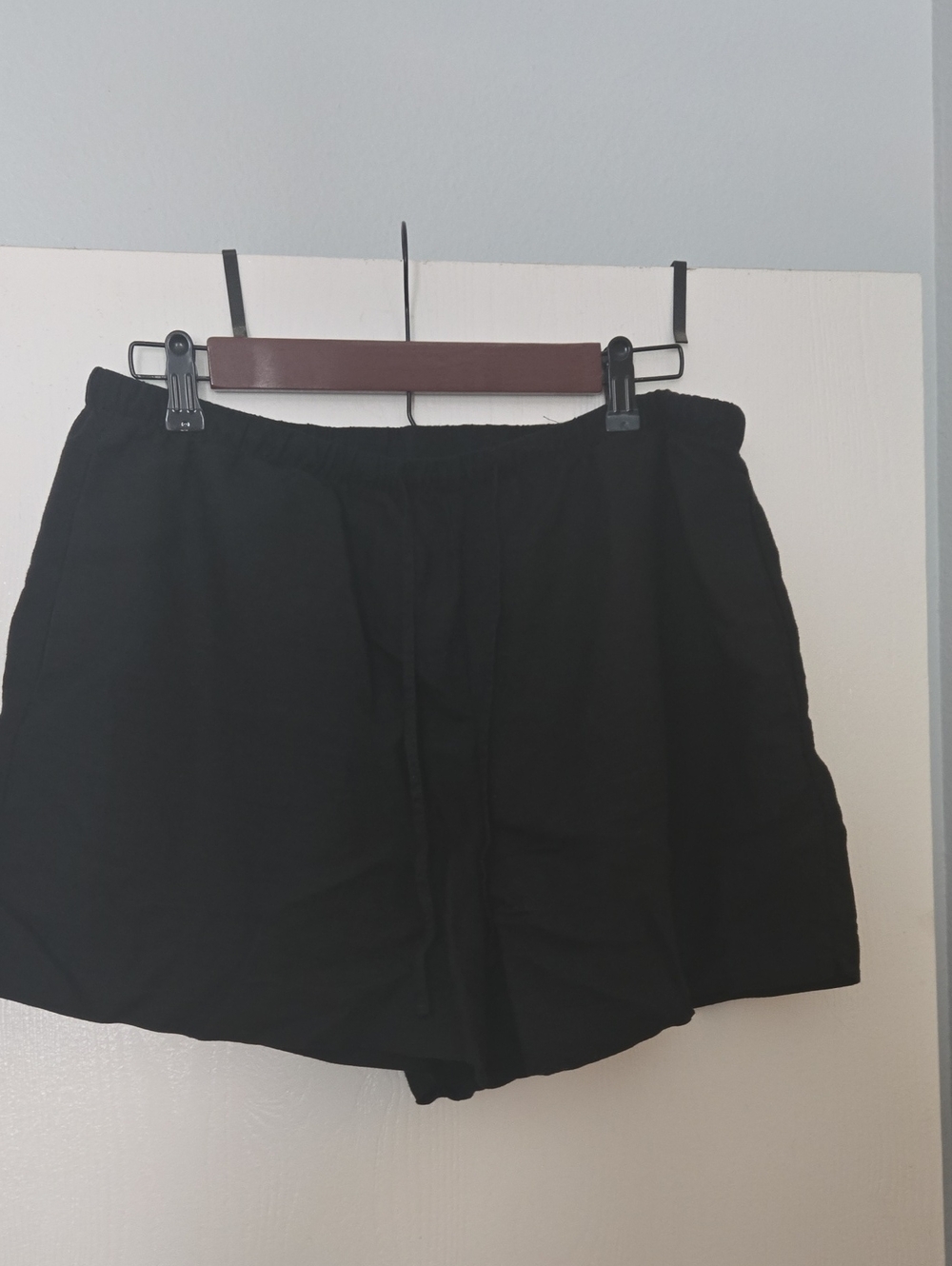 H&M Black Elastic Waist Drawstring Athletic Shorts